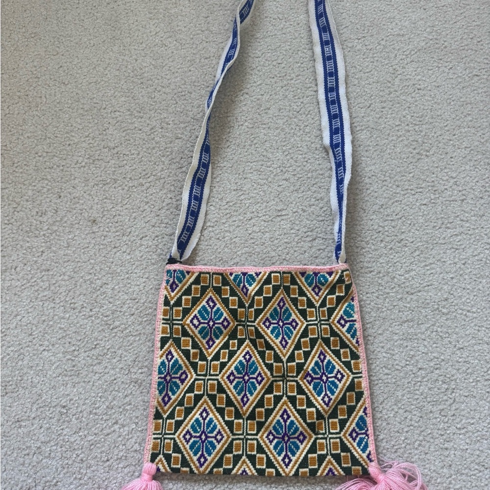 Geometric Patterned Woven Colombian Shoulder Bag